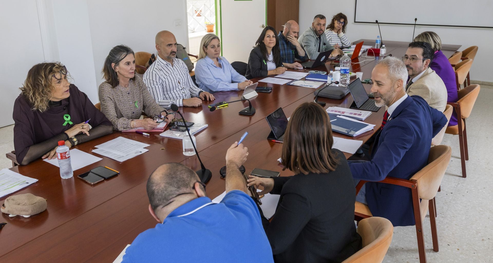 La negociación se ha dado durante siete reuniones entre la Junta y Educación en los siete meses que lleva encima de la mesa.