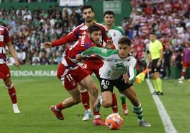 Mario García, en un Racing-Granada.