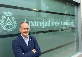 José Manuel González Rubio, nuevo presidente de los aparejadores cántabros.