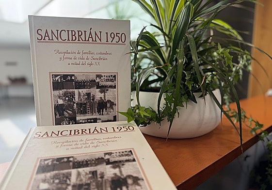 Dos ejemplares del libro Sancibrián 1950.