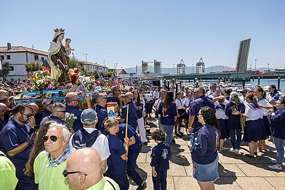 Las imágenes de la procesión del Carmen en el Barrio Pesquero
