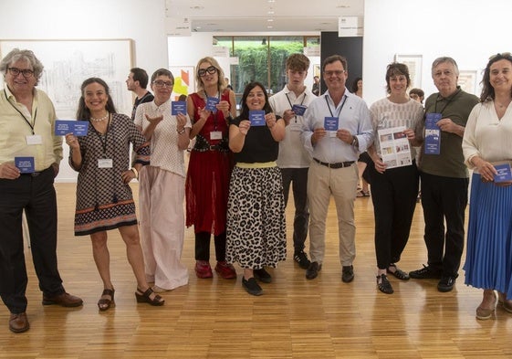 De izquierda a derecha: Manuel Sáenz Messia, Lidia Gil, Mónica Álvarez Careaga, Casilda Pérez del Molino, Noemí Méndez, Pablo y Juan Silió, Alexandra García, Juan Riancho y Yolanda Egoscozabal, en el Palacio de Exposiciones.