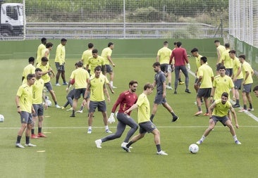 Primer entrenamiento de la temporada del Racing de Santander en las instalaciones Nando Yosu.