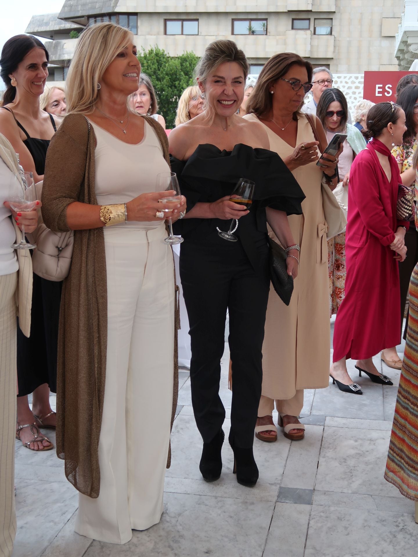 Marta Mena, Laura Vía, Carmn Zúmel y Isabel Gago.