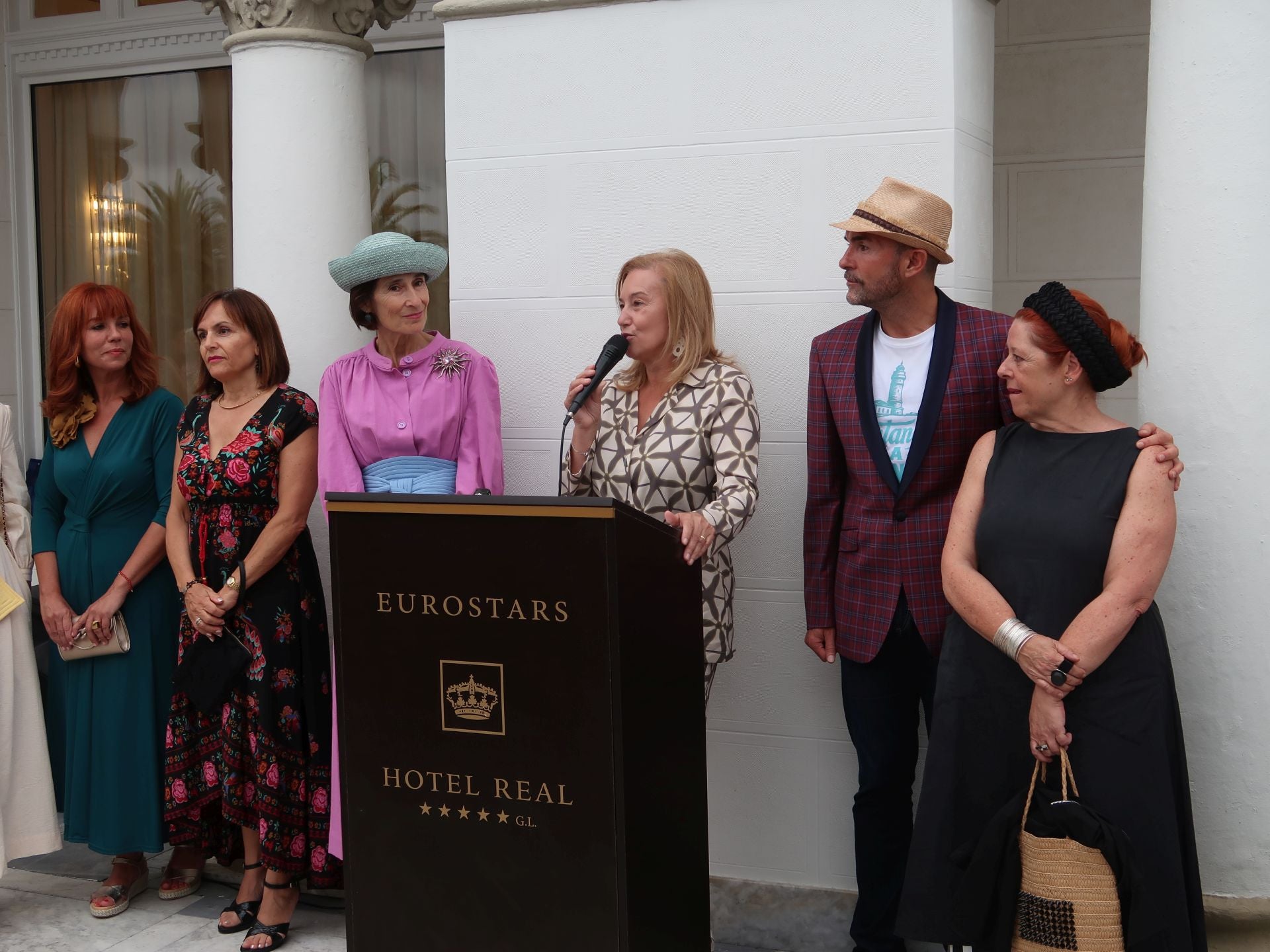 María Paz, Rosa García, Margarita Ruyra de Andrade, María José González Revuelta, José Luis Callejo y María José Pereda de Castro.