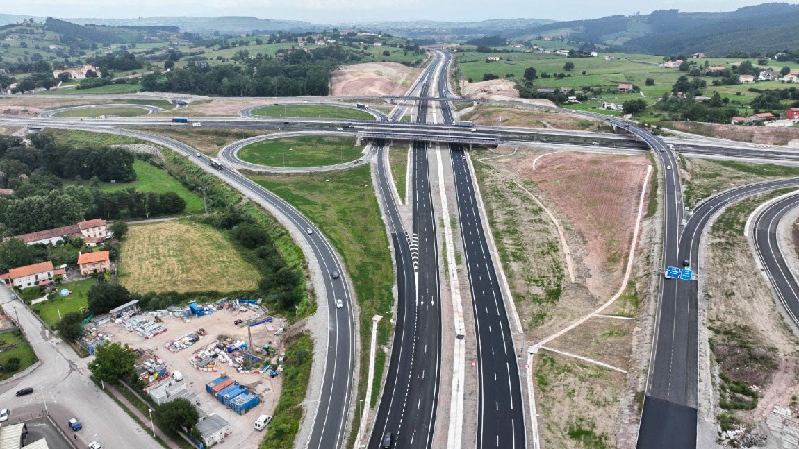La obra, que ha terminado con tres años de retraso, ha costado más de 160 millones de euros.