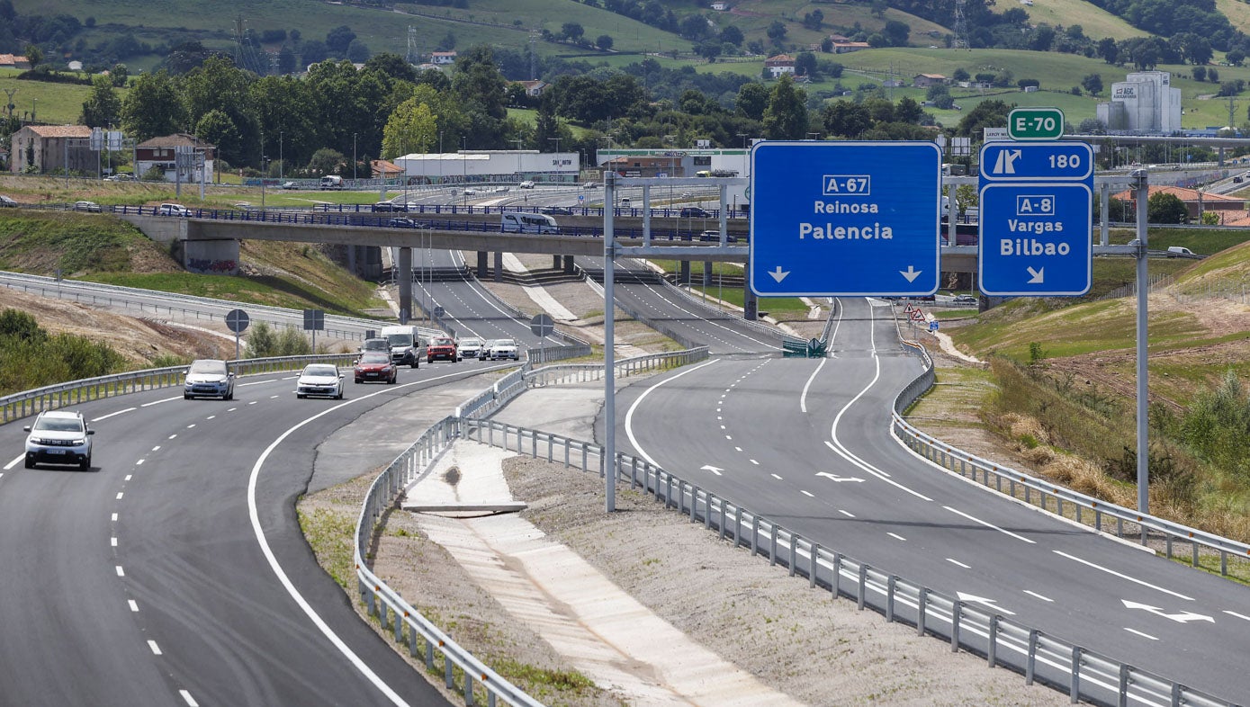Los coches ya circulan por los nuevos ramales inaugurados hoy.