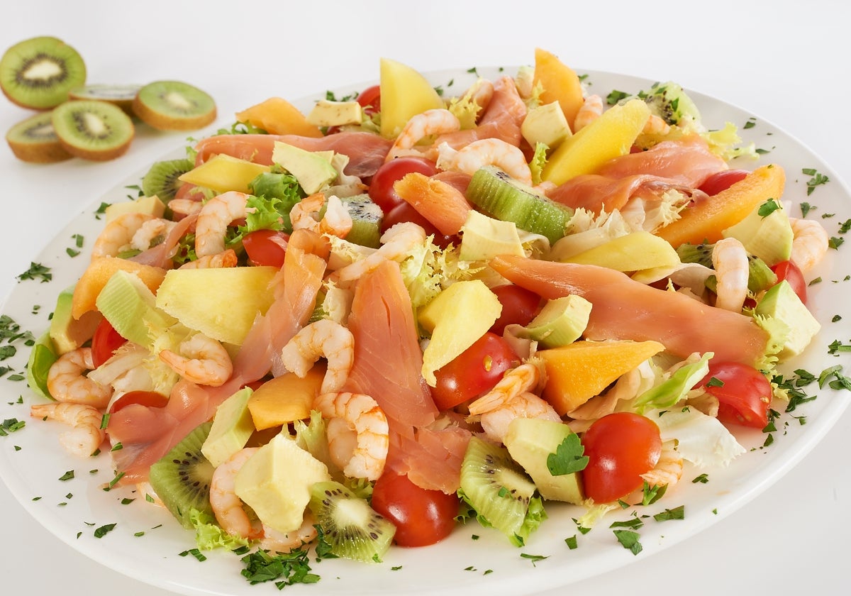 Ensalada refrescante y fácil de hacer, para un almuerzo o una cena estival.