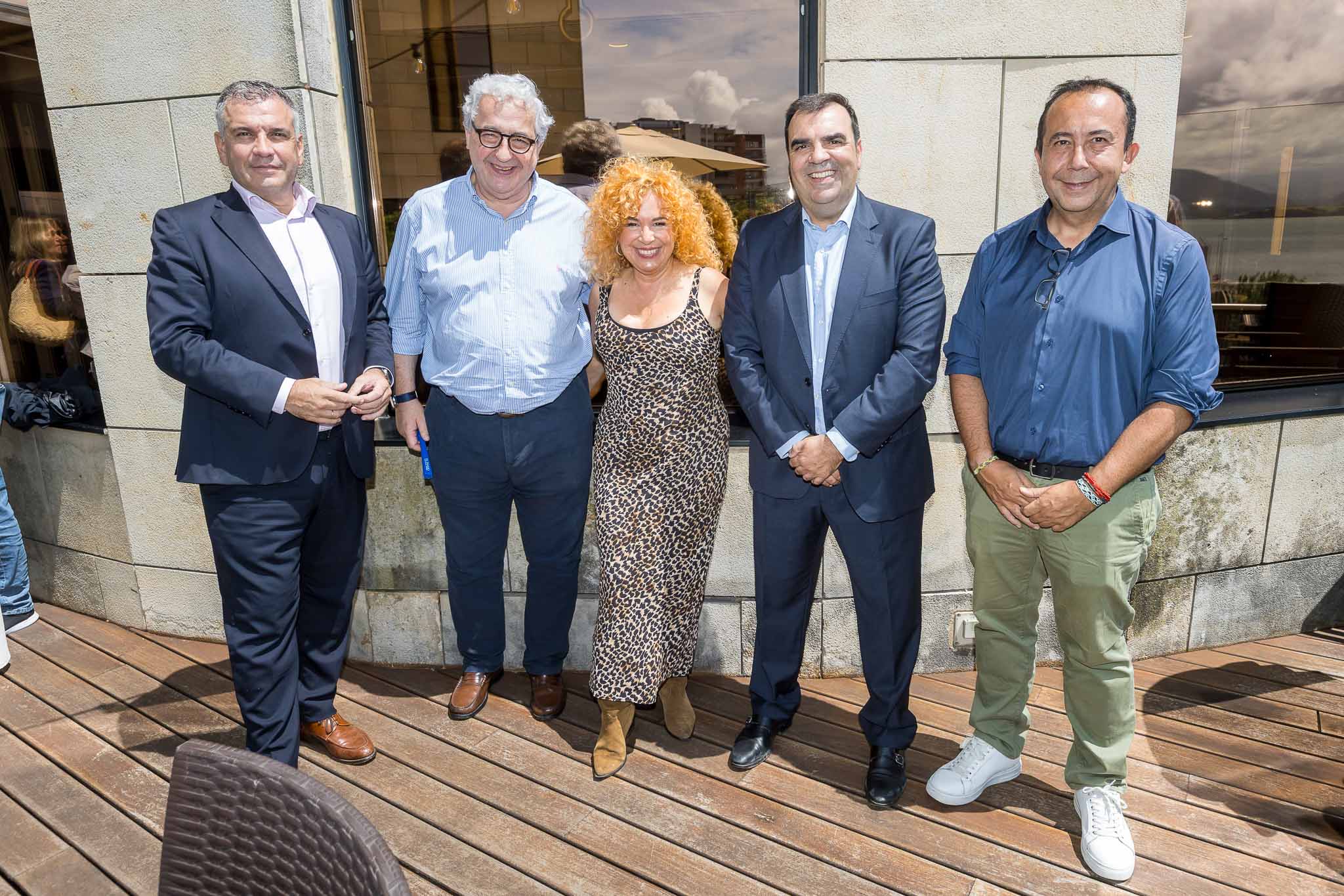 Carlos Pérez, Javier Hernández de Sande, Sandra Bedia, Rafael Álvarez y Carlos Fernández.