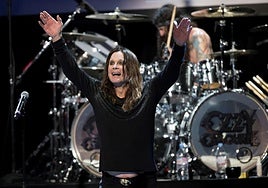 Ozzy Osbourne en un concierto en Los Ángeles 2024.