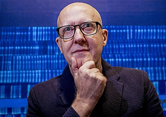 «Esta sociedad del entretenimiento, a la que nos dirigen, valora la inmediatez de una felicidad perfectamente controlada»