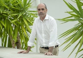 El portavoz parlamentario del PP, Juan José Alonso, la pasada semana, frente a su despacho de la Cámara autonómica.