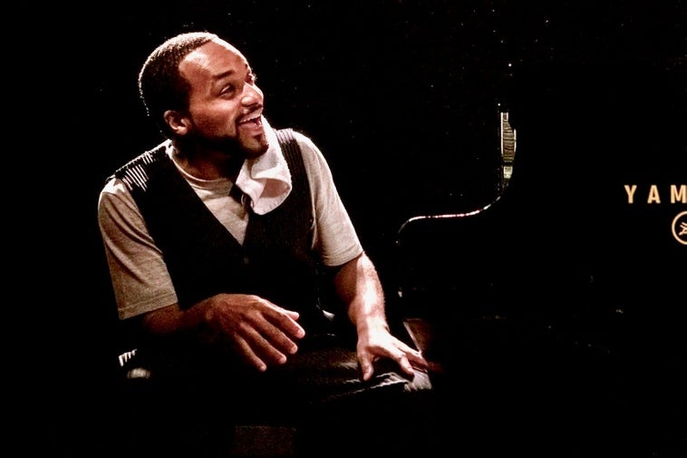 Notas y acordes entre Oscar Peterson y Chaplin