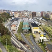 Playa de vías en el acceso a las estaciones de Santander.