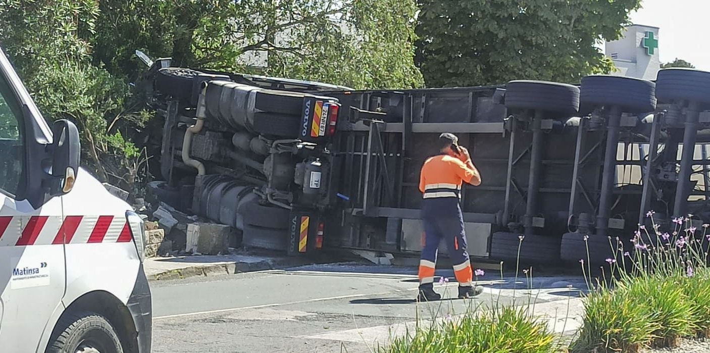 En el Ayuntamiento de Polanco creen que el corte se prolongará durante todo el día.