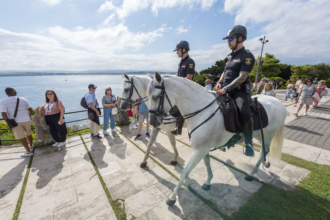 La patrulla por los alrededores de La Magdalena. 