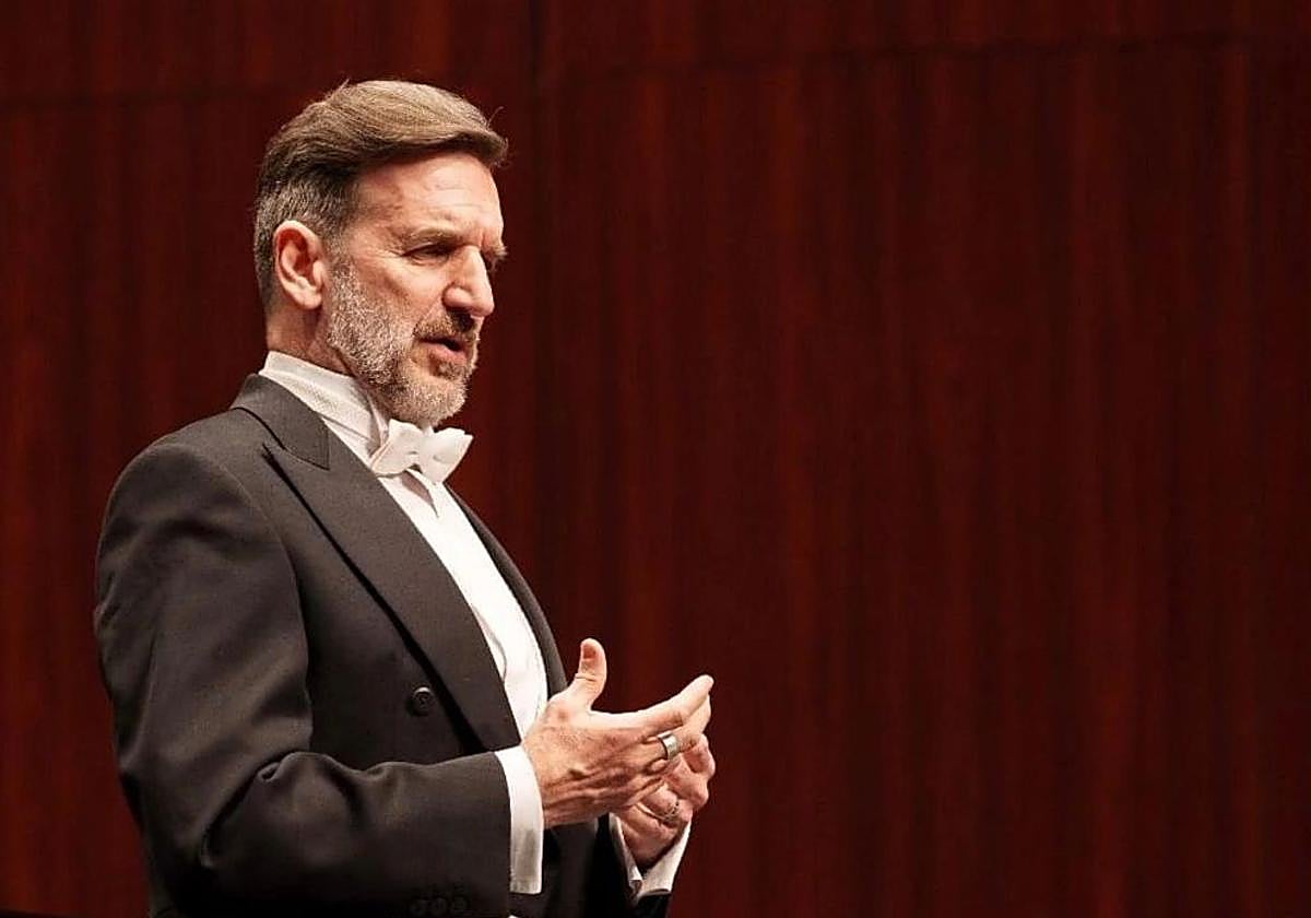 El barítono Pablo Rossi interpreta 'Manuel& Federico: Encuentro en Granada'.