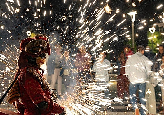 Noja se volcó con su carnaval veraniego