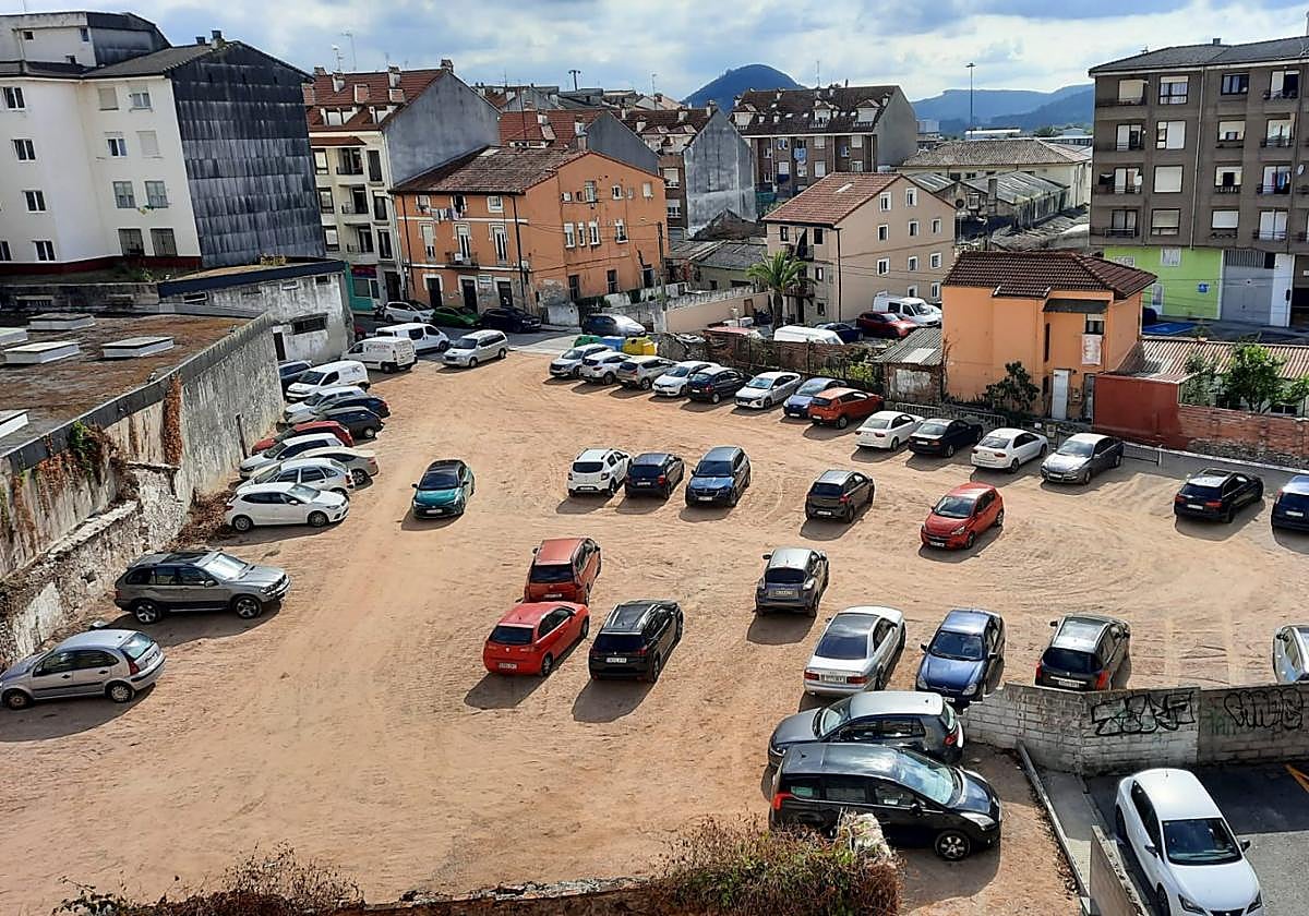 El nuevo aparcamiento ya ha acogido a los primeros vehículos.