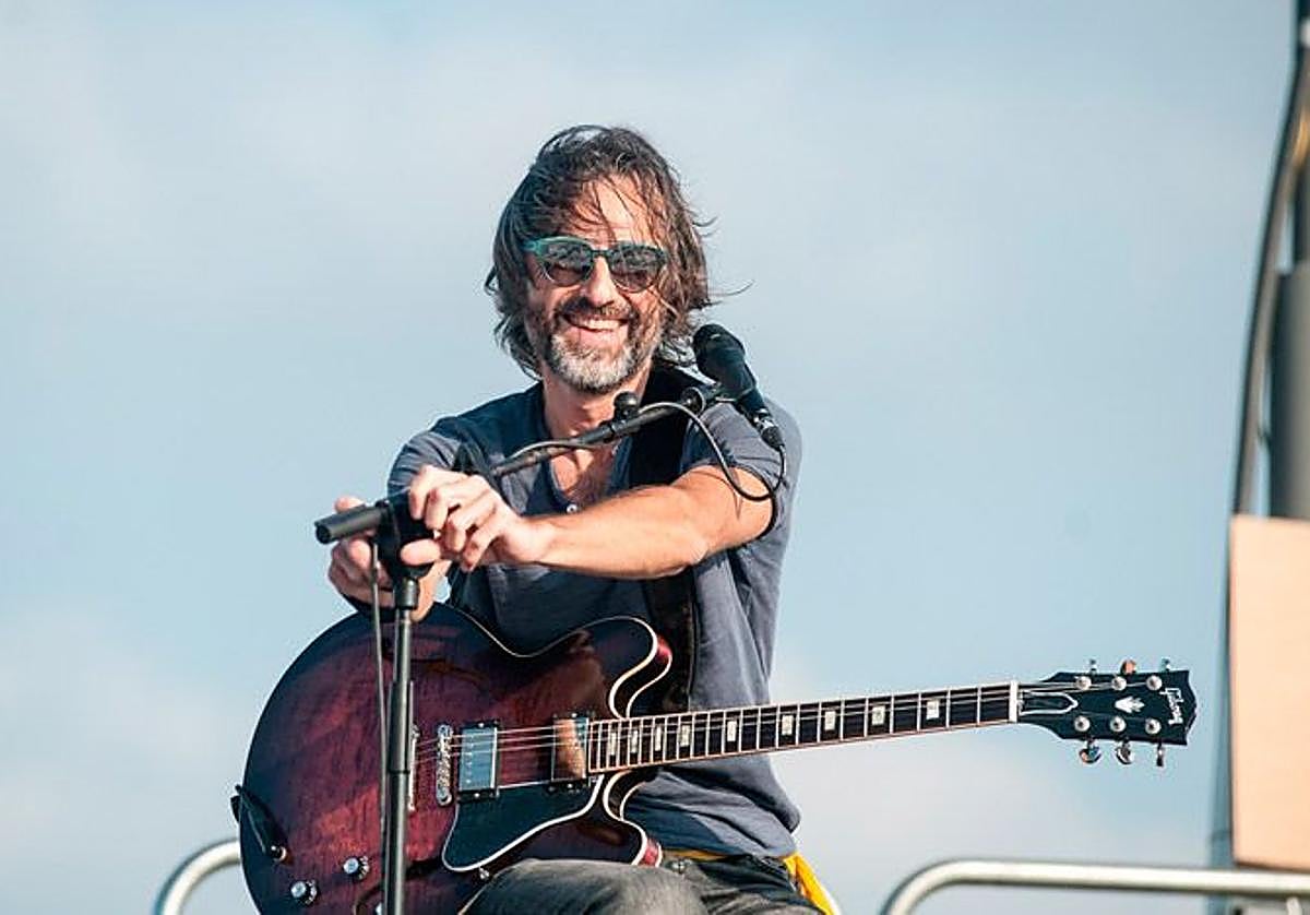 El guitarrista y compositor cántabro Javi Lost.