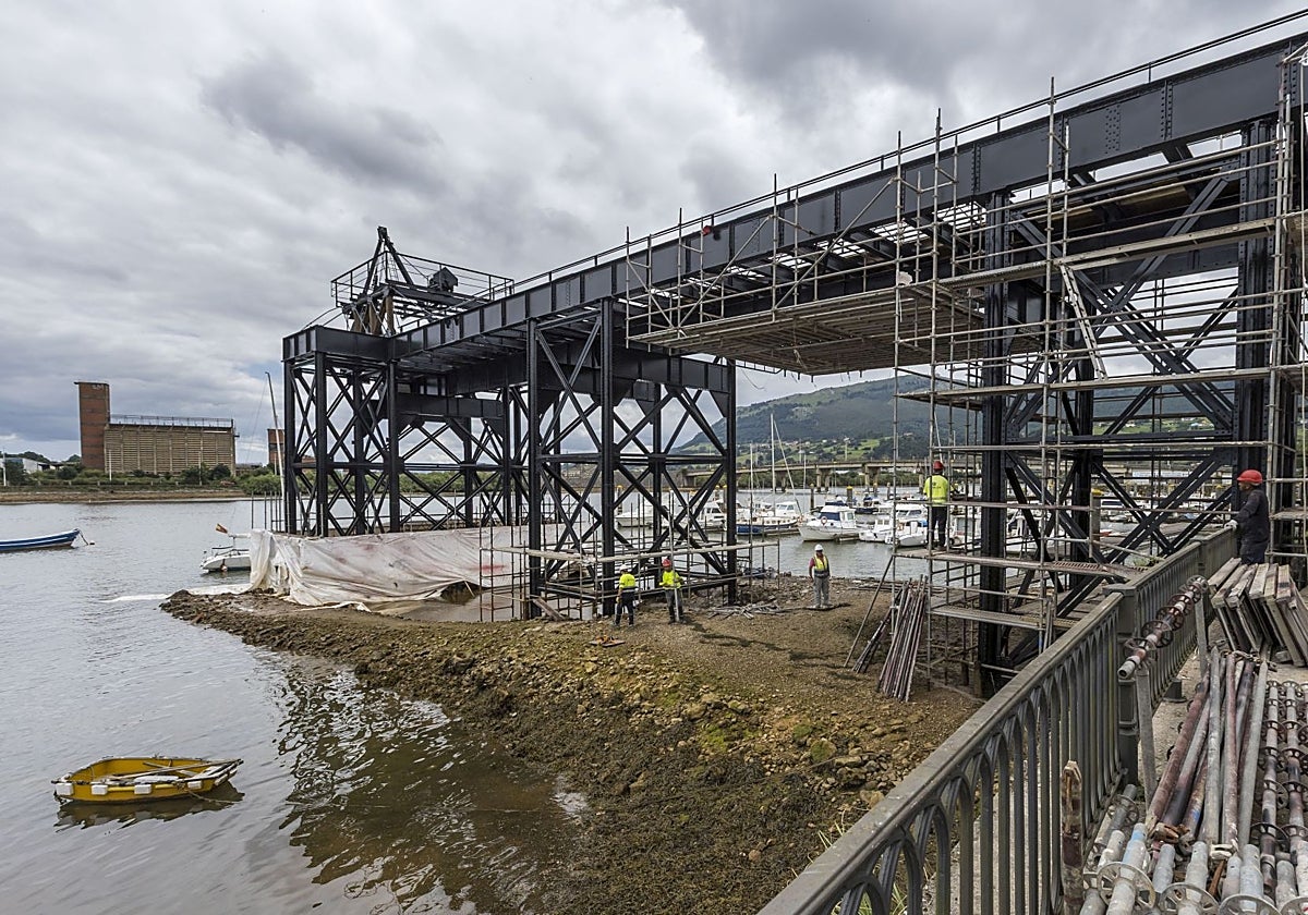 Aspecto que presenta ahora mismo la histórica infraestructura en obras del antiguo cargadero de Orconera.