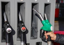 Llenaba el depósito de su vehículo y se iba sin pagar.