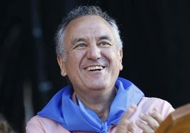 Roberto Brasero fue el encargado de dar el pregón de las fiestas de Suances este verano.