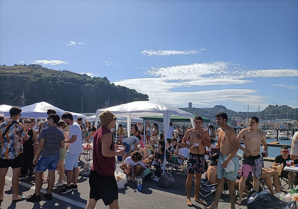 Fotografía de archivo de una fiesta de la marmita de Castro Urdiales.
