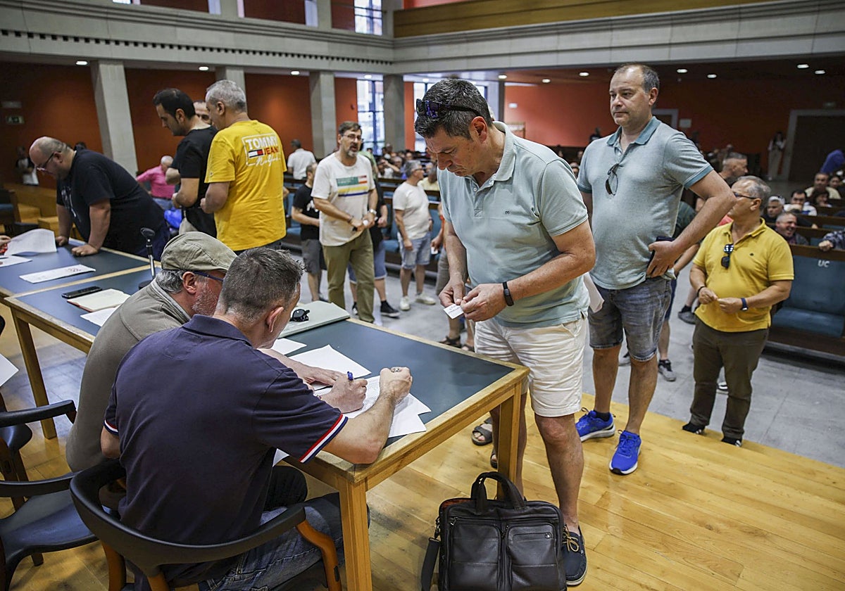Votación del convenio del metal de Cantabria votada el pasado junio.