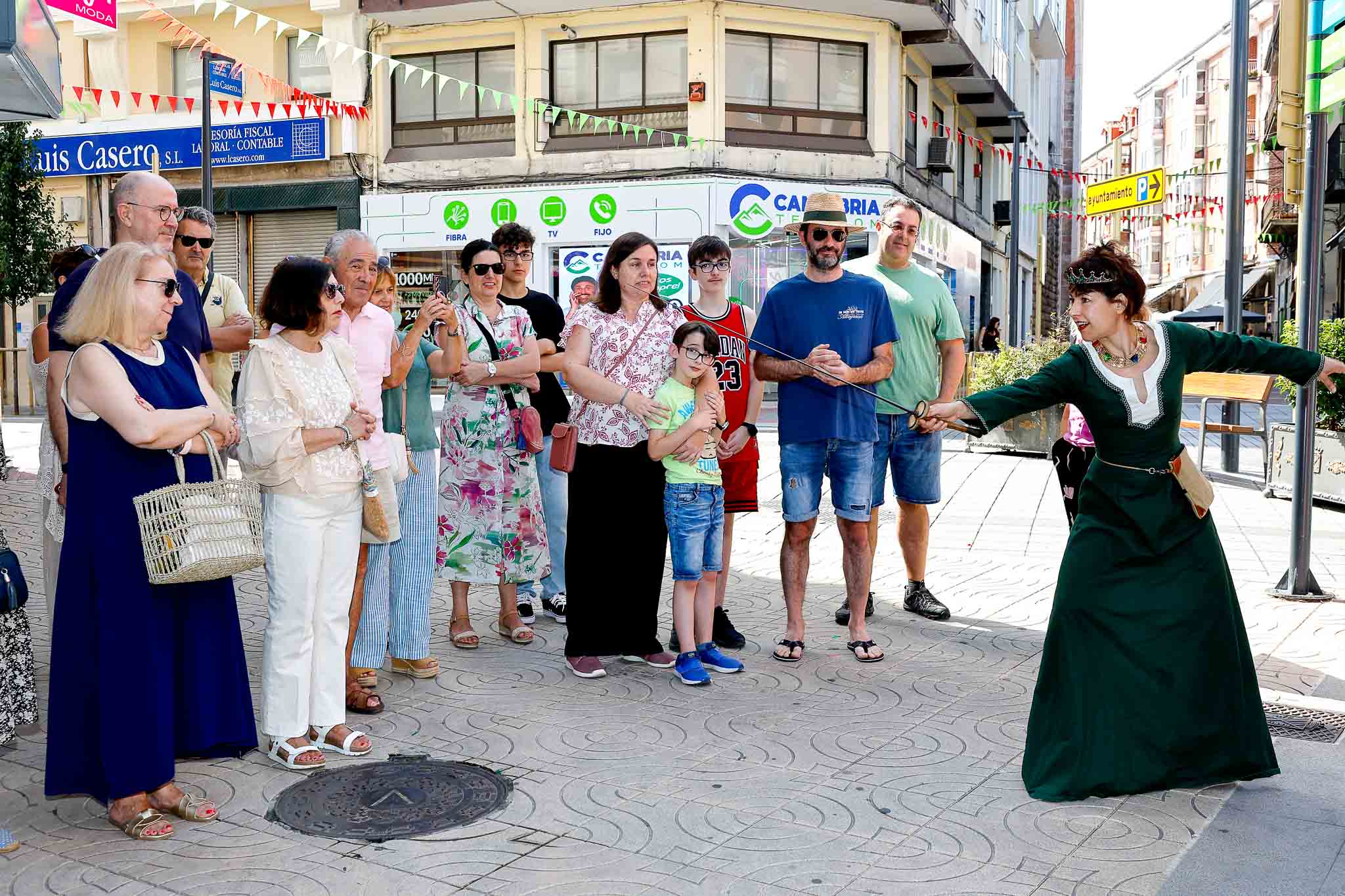 Primera aparición de María Castillo, como Leonor de la Vega, en su recorrido.