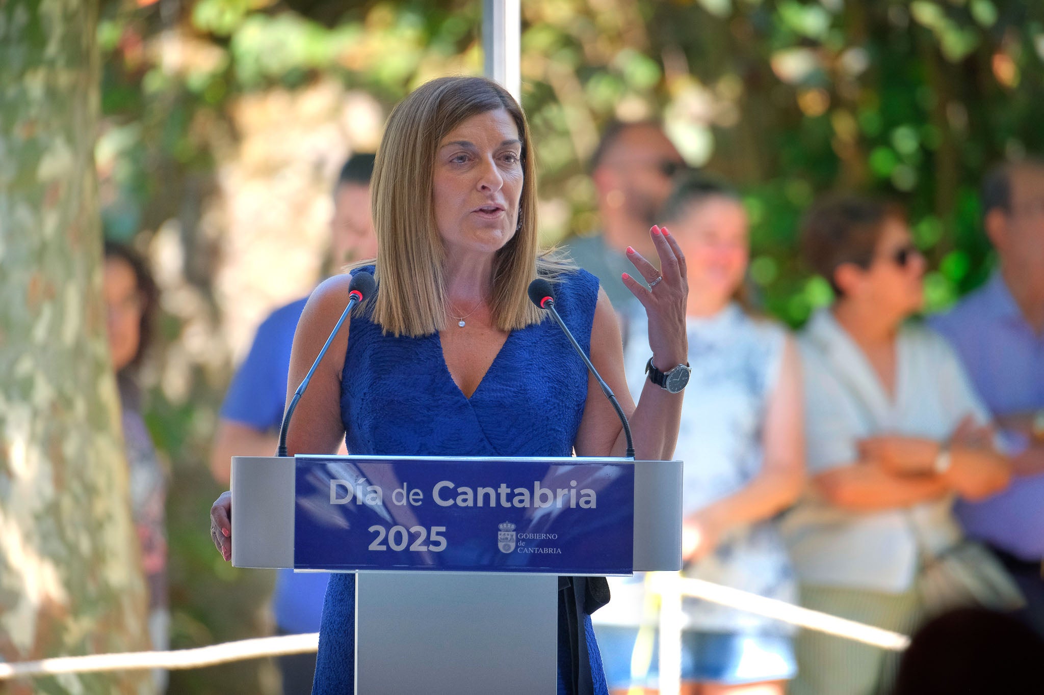 Momento de la intervención de la presidenta de Cantabria. 