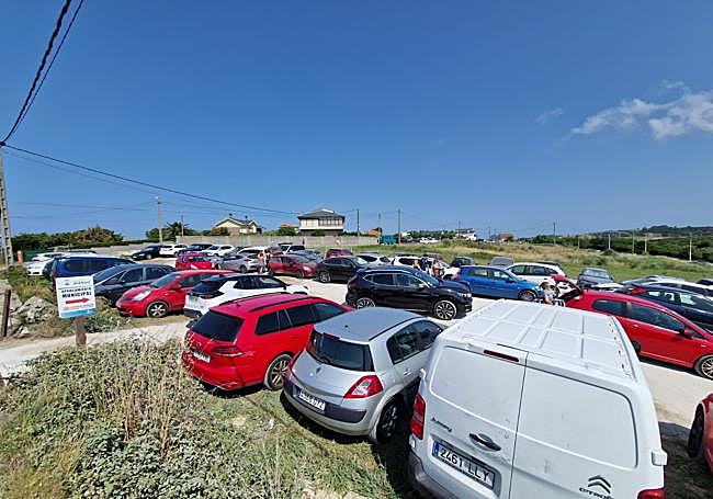 Entrada de uno de los aparcamientos disuasorios.