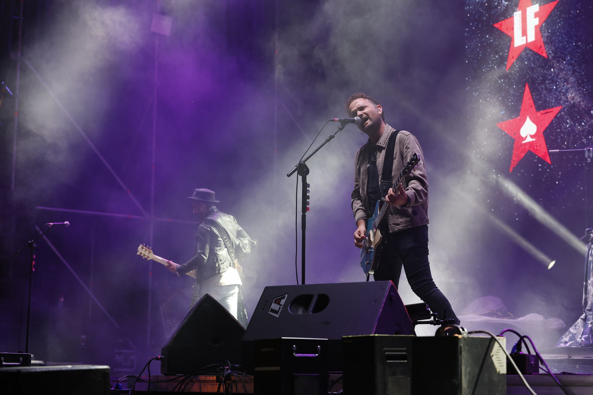 Durante el concierto se escuchó algún adelanto de su nuevo disco que saldrá a la venta en octubre
