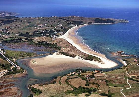 Vista aérea de Oyambre.