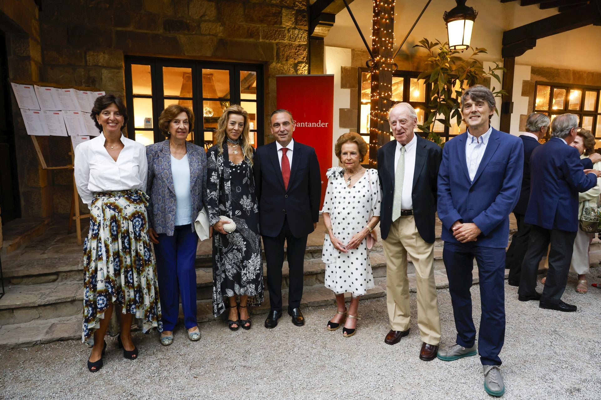 Isabel Fernández Torres, Carmen Torres, Miriam Menéndez, Manuel Iturbe, Elena García Botín, Tomás Ramón Fernández y Francisco Matorras.