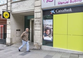 Oficina ubicada en Santander de CaixaBank.