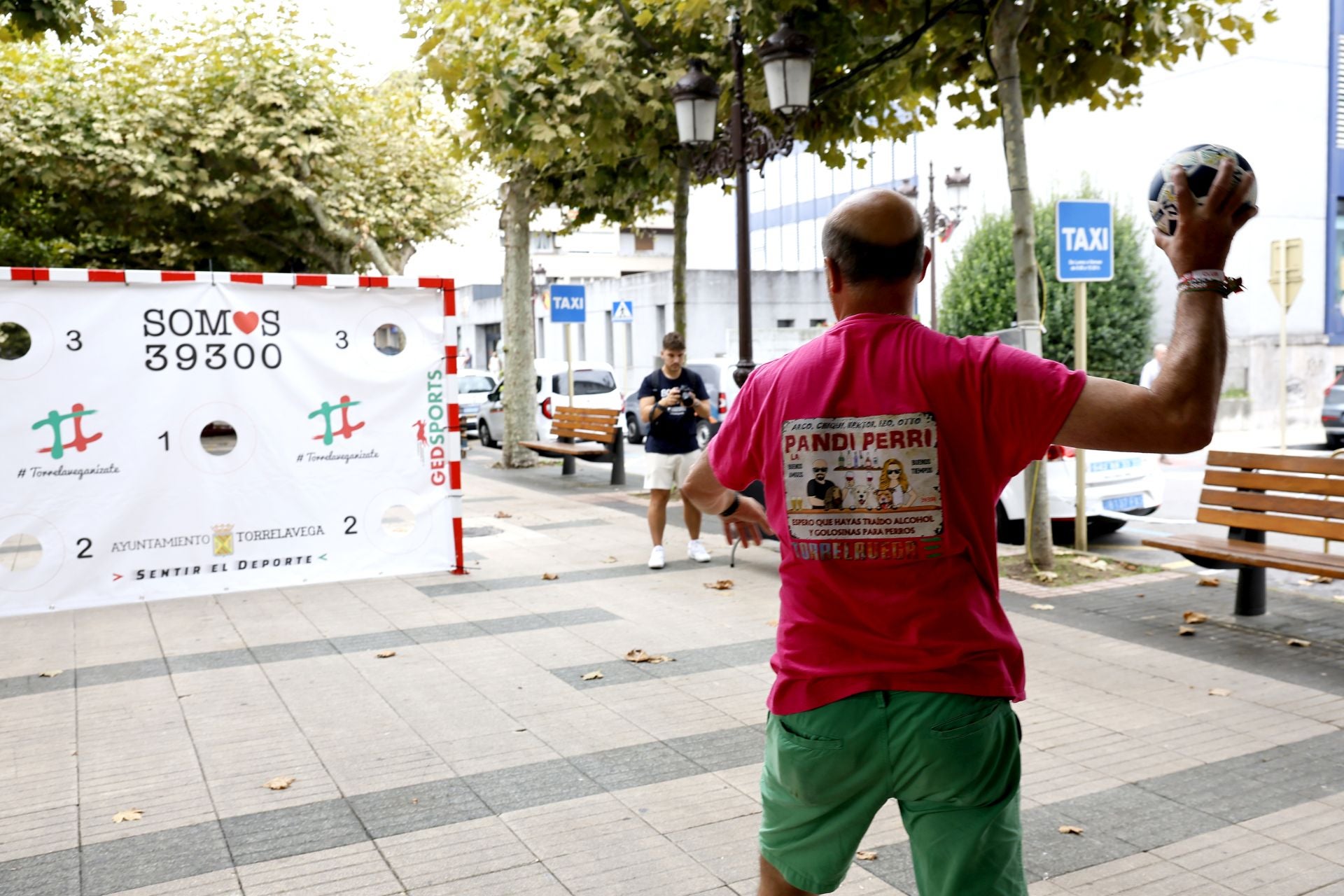 Jugador dispuesto a darlo todo en el balonmano