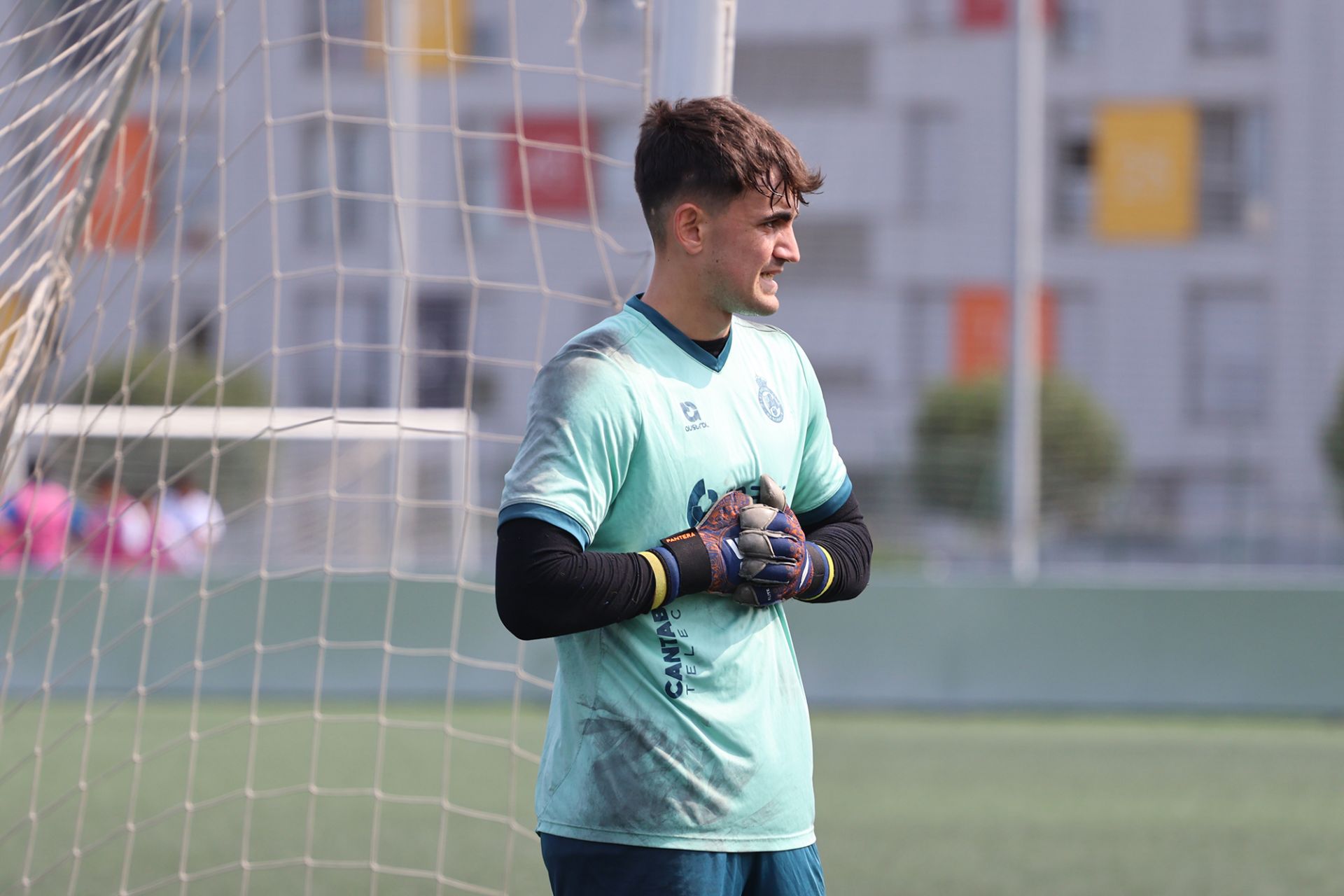 Cagigas, futbolista del equipo juvenil del Racing que iba a disputar el Torneo Valle de Camargo.