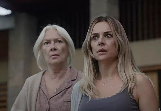 Miren Ibauguren y Susi Sánchez en un episodio.