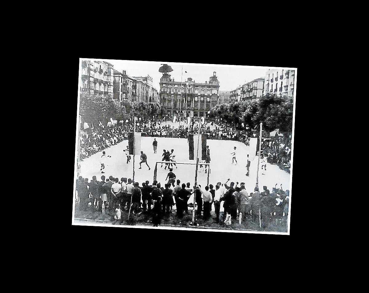 FIS: Escenario errante, entre La Porticada y Gamazo