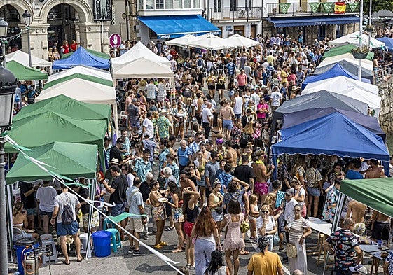 El certamen tomó un año más los aledaños del Consistorio.