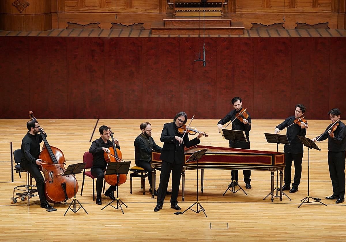 Leonidas Kavakos, violinista y director, al frente del Apollon Ensemble.