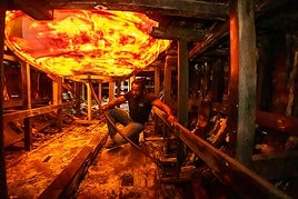 Entramos en los barcos y vemos el deterioro