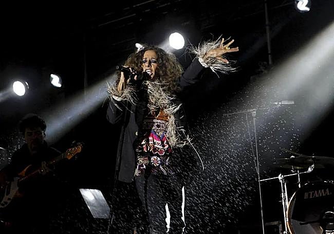 Rosario Flores actuará esta noche en concierto