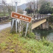 Puente en la localidad de Riva sobre el río Asón.