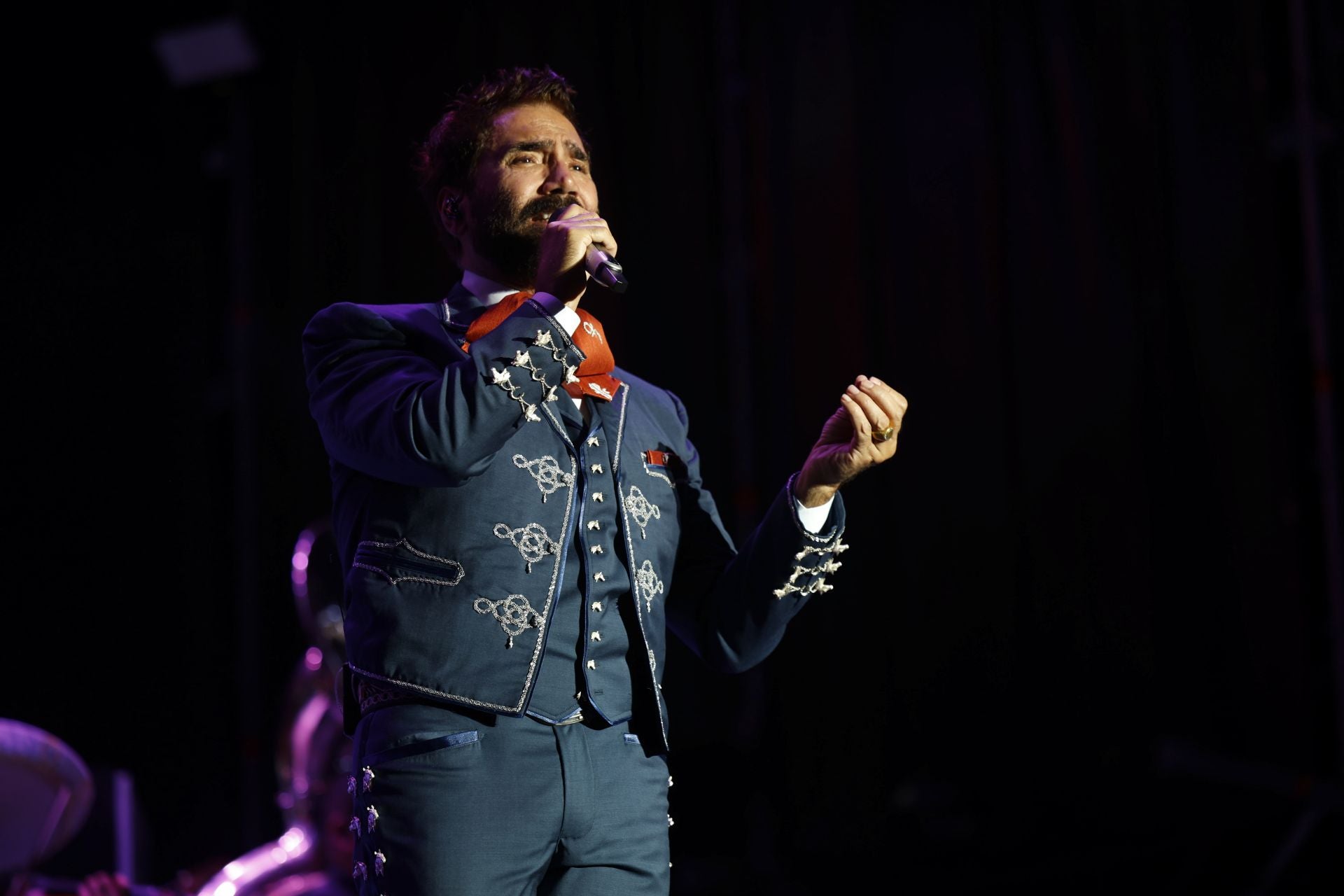 Las mejores imágenes del concierto de Alejandro Fernández en la Virgen del Mar