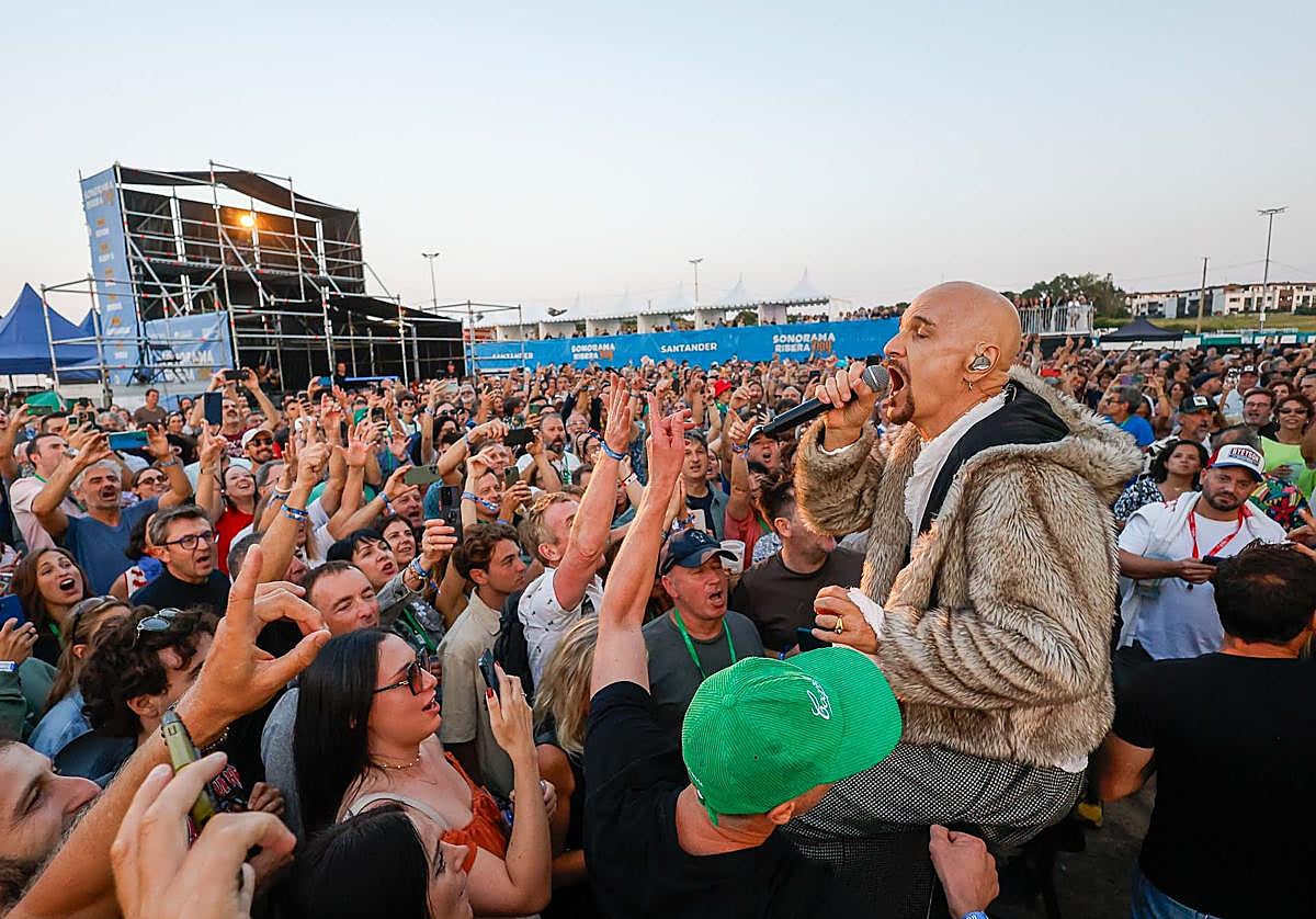 [Imagen: Sonorama%20James08-k05F-U2302721799962X7...ntanes.jpg]