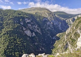 Imagen de archivo de las vistas de la ruta entre Urdón y Tresviso.