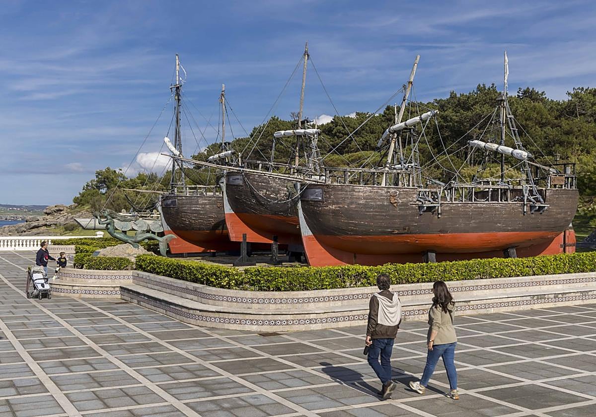 Los galeones de Vital Alsar, en La Magdalena, que están muy deteriorados.