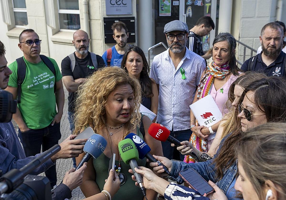 La portavoz de CC OO en las declaraciones tras la negociación en las que acusa a Silva de «comisario político del PP».